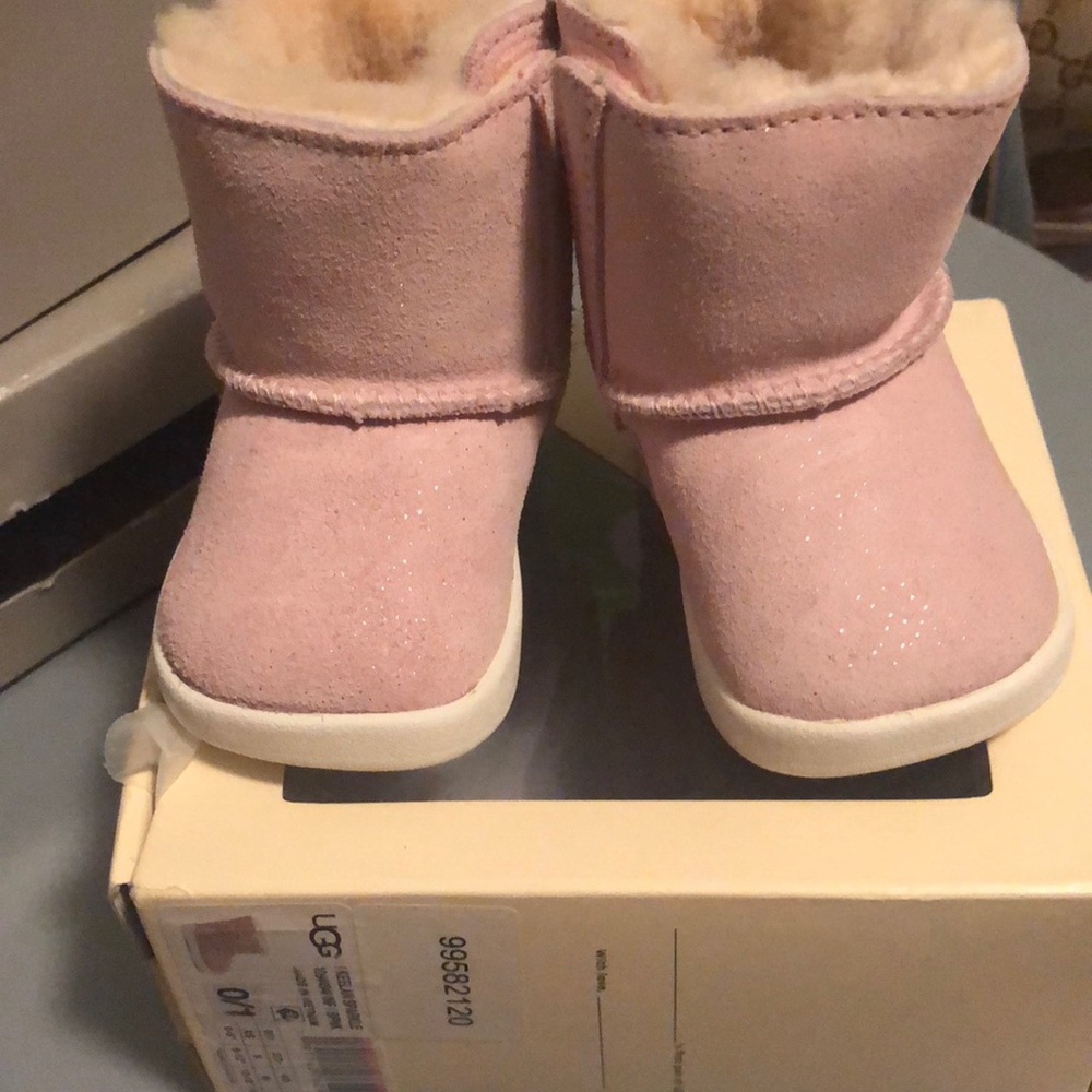 Infant uggs